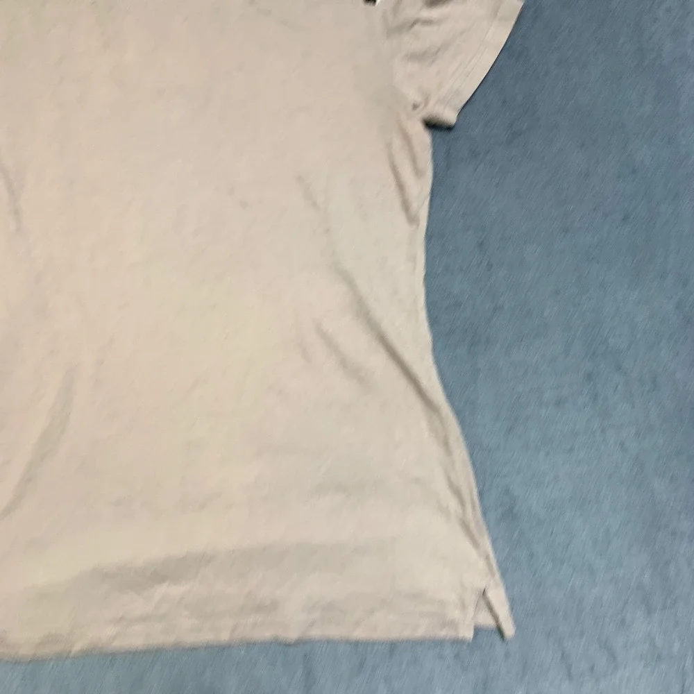 Nike T Shirt Womens Medium Gray V Neck Swoosh Logo Side Slit Performance Running